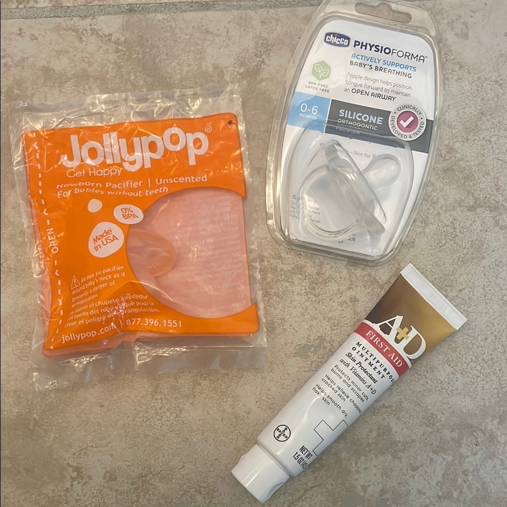 Baby Pacifiers and First Aid‎ Ointment Set